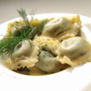 вареники с брынзой и шпинатом