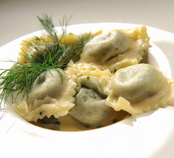 вареники с брынзой и шпинатом