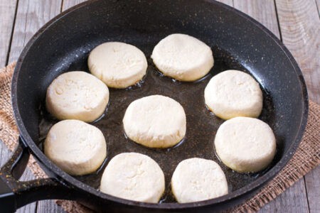 сырники на сковородке